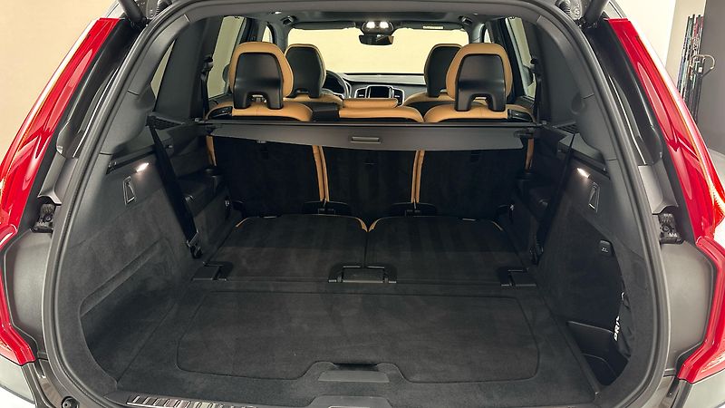 Volvo XC90 2.0 B5 AUT AWD Plus Bright - fotka 17 z 34