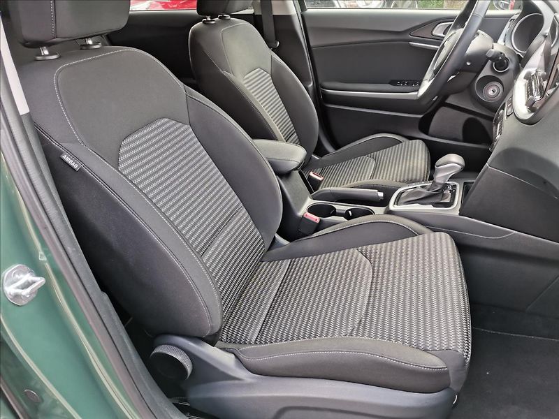 Kia Ceed 1,5 T-GDI 118kW Top DCT - fotka 11 z 19