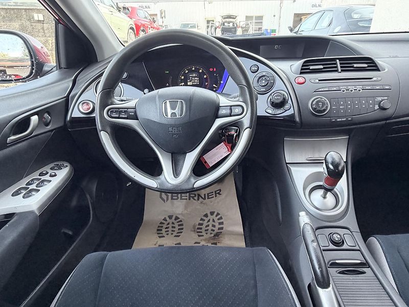 Honda Civic 1.4 Comfort - fotka 10 z 20