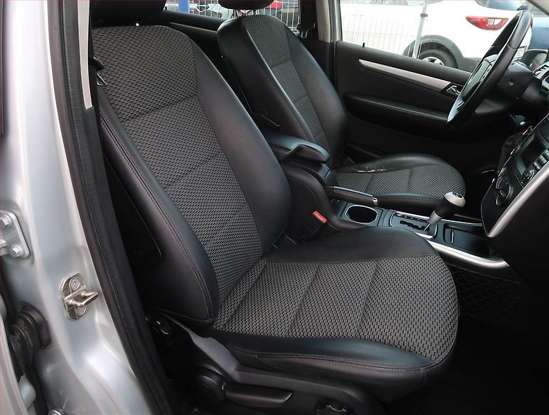 Mercedes-Benz Třídy B (2009) B 180 CDI , Automat, Tempomat - fotka 9 z 20