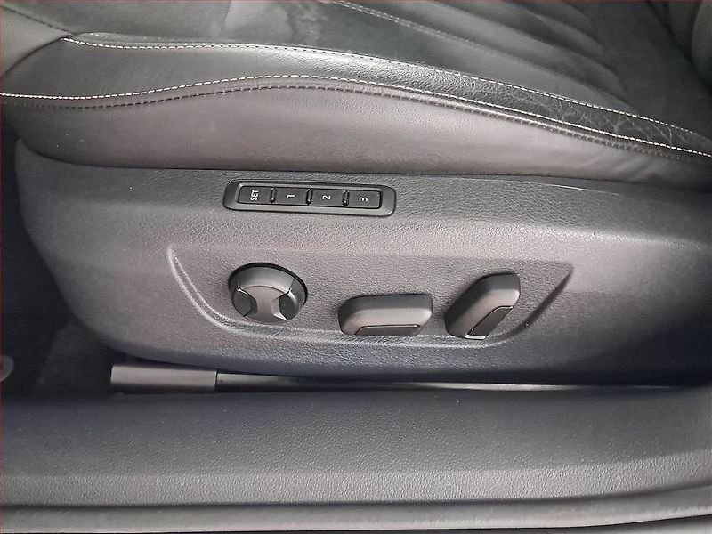 Škoda Superb (2023) 2.0 TSI - fotka 17 z 24