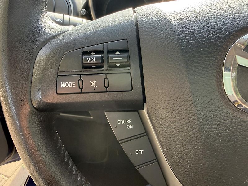 Mazda 3 1.6 Active Plus - fotka 30 z 31