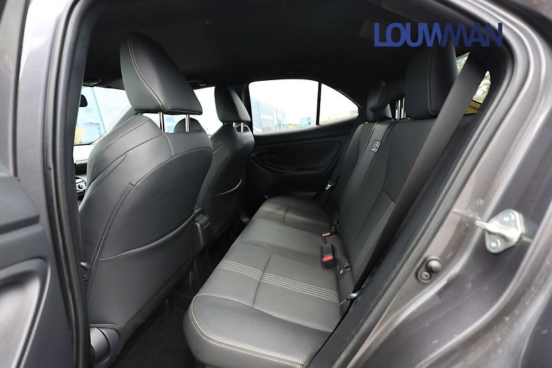Toyota Yaris Cross AT ADVENTURE AWD-i - fotka 13 z 19