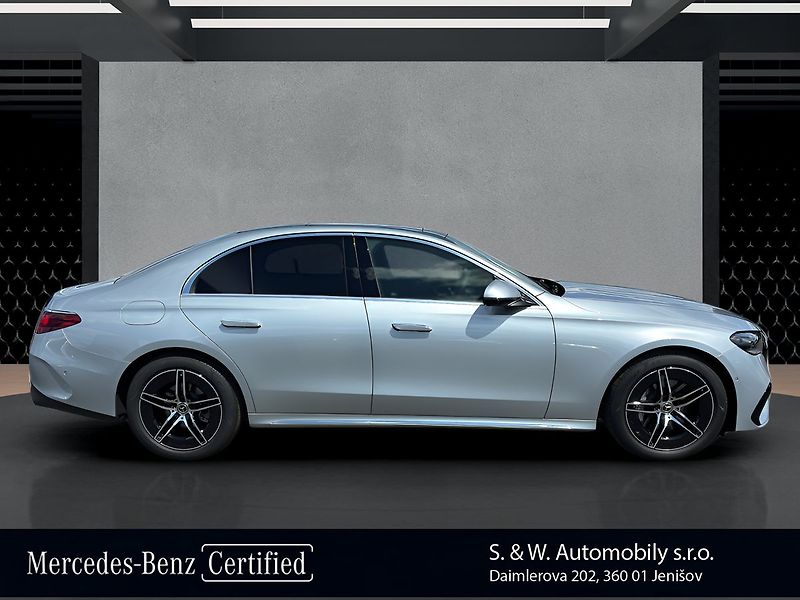 Mercedes-Benz Třídy E E 220 d 4MATIC AMG - fotka 4 z 28