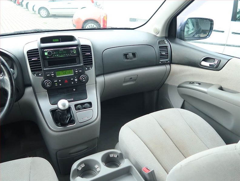 Kia Carnival (2008) 2.9 CRDi, 7 míst, nová STK - fotka 8 z 17