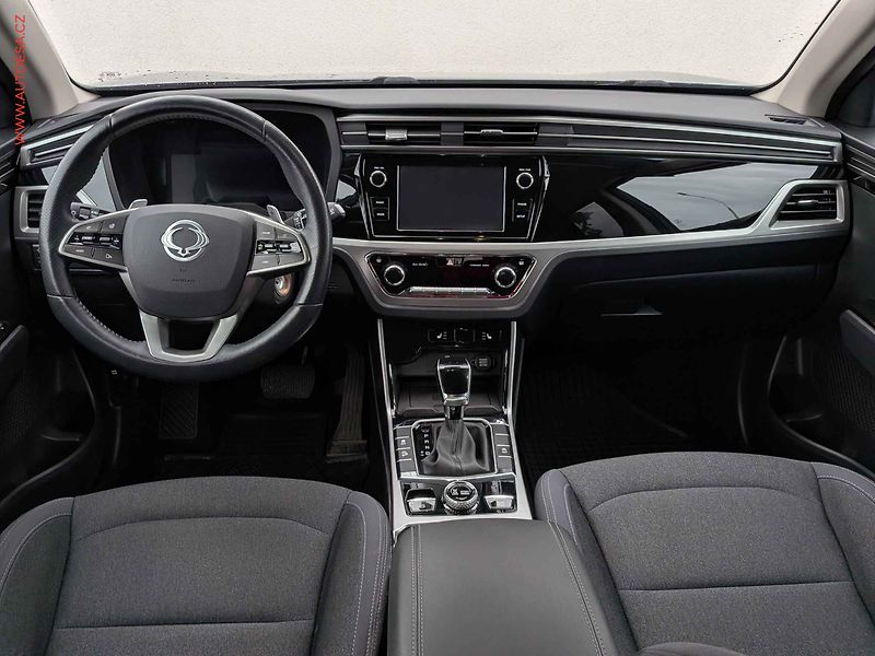 SsangYong Korando (2024) 1.5 T-GDi 4x4, 1.maj,ČR, AT - fotka 8 z 16