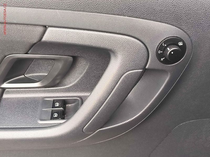 Škoda Fabia (2013) 1.2 TSi, Ambition, výhřev sed - fotka 14 z 16