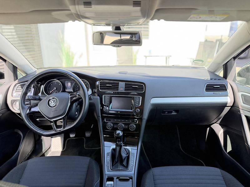 Volkswagen Golf 1.6 TDI, 81kw, CUP - fotka 5 z 9