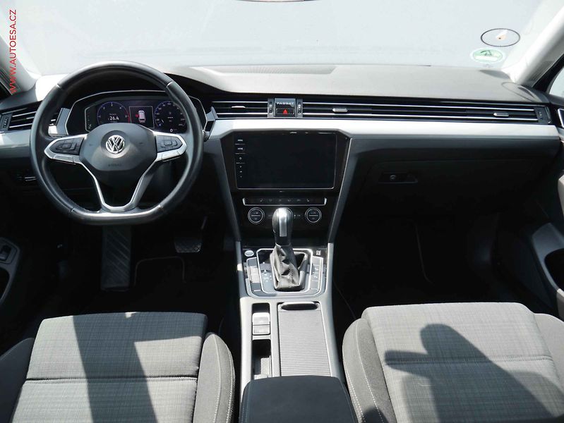 Volkswagen Passat (2019) 2.0TDi, DSG, LED, navi - fotka 8 z 17