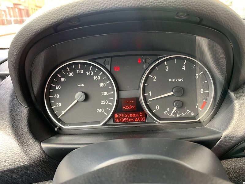 BMW Řada 1 118i/2009/NOVÉ ROZVODY-TOP STA - fotka 28 z 38