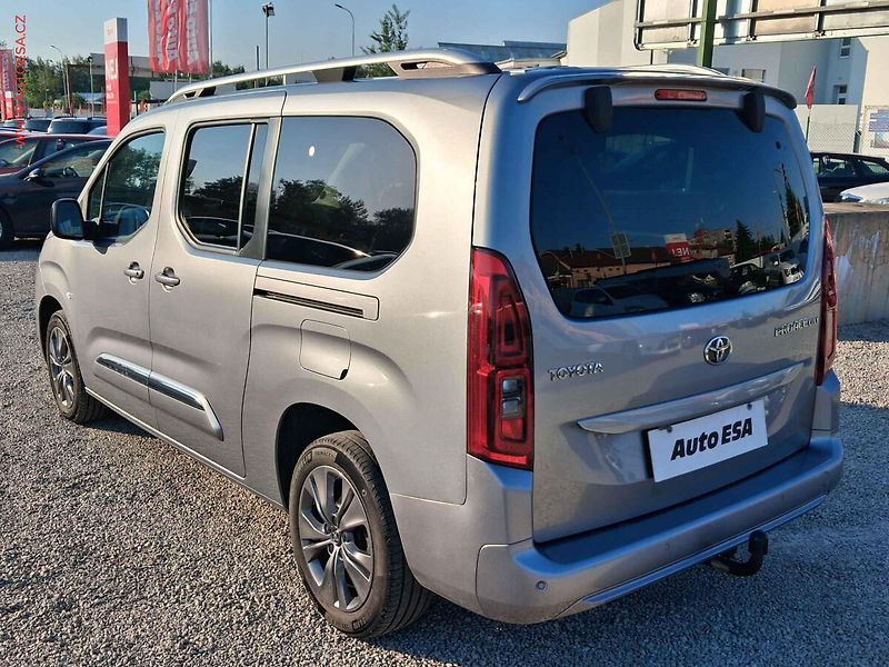 Toyota ProAce City Verso (2022) 1.5, 1.maj,ČR, servis.kniha - fotka 6 z 22