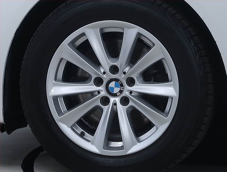 BMW Řada 5 (2015) 518d, Serv.kniha, Navi, Xenony - fotka 14 z 17