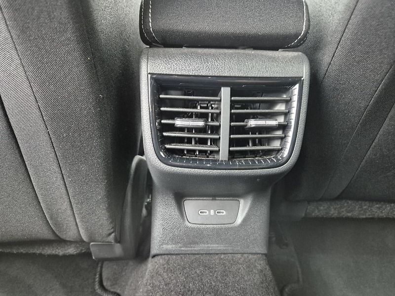 Škoda Fabia Monte Carlo 1.0 TSI 85 kW - fotka 24 z 29