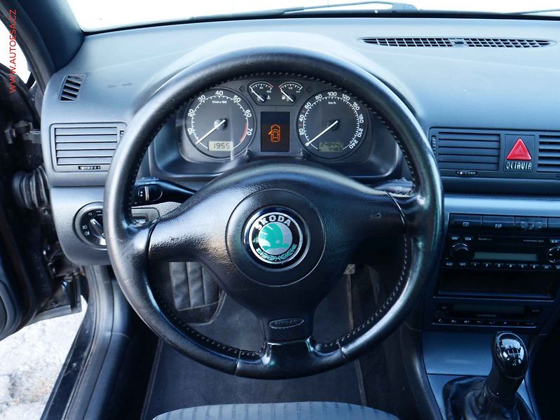 Škoda Octavia (2007) 1.6i, AC, temp - fotka 14 z 16
