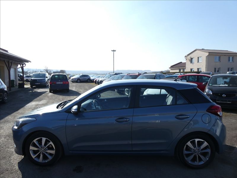 Hyundai i20 1,1 CRDi 1.majitel, webasto - fotka 6 z 43