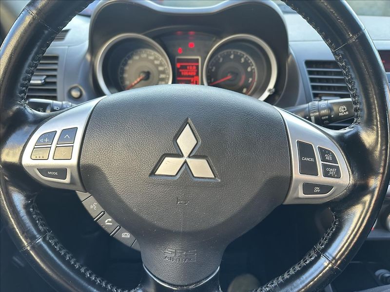 Mitsubishi Lancer 1,8 - fotka 19 z 20