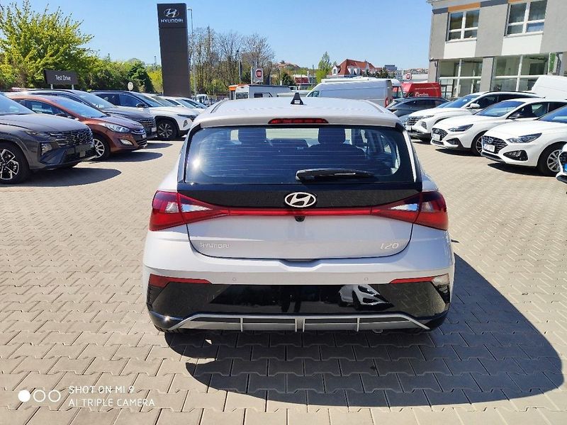 Hyundai i20 26 1,0 TGDI WAVE - fotka 4 z 7