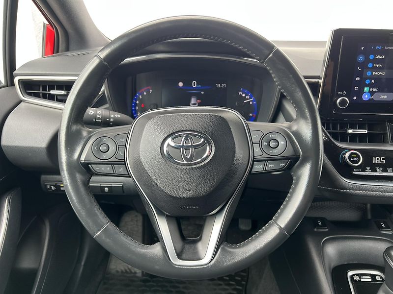 Toyota Corolla (2022) 1.8HYBRID Comfort KAMERA - fotka 12 z 21