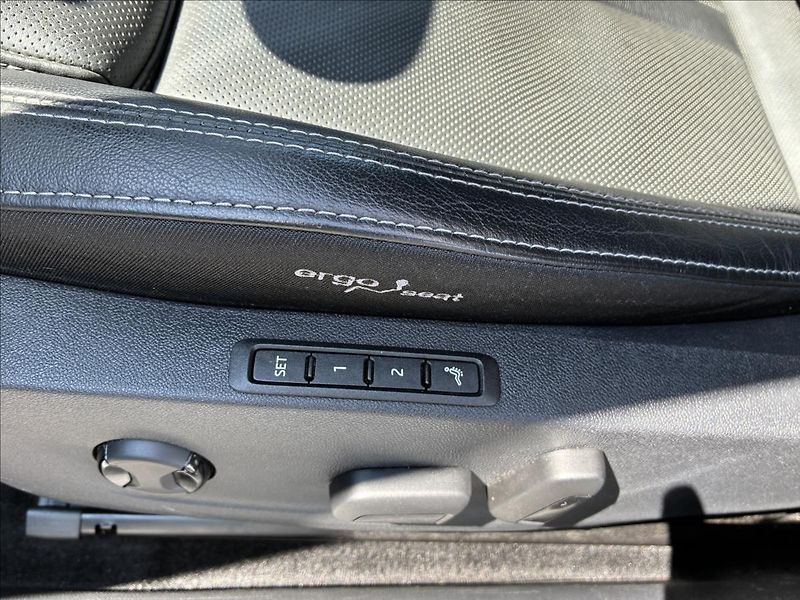 Škoda Octavia 2,0 TAŽNÉ,KŮŽE,HEAD-UP - fotka 11 z 38