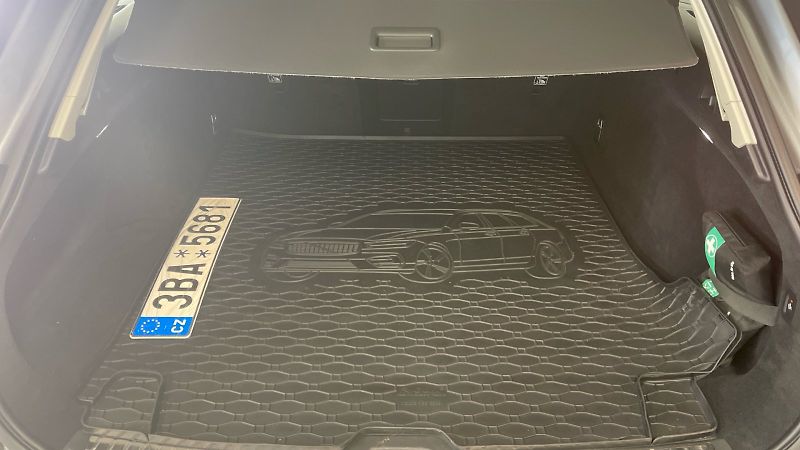 Volvo V90 (2018) Kombi Inscription 2.0 TDI 110k - fotka 12 z 38