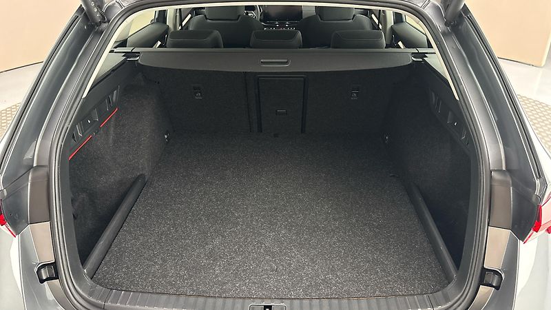Škoda Octavia 1.4 TSI iV DSG Style Combi - fotka 17 z 27