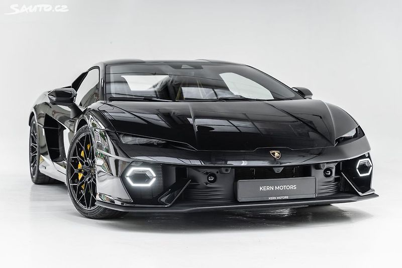 Lamborghini Ostatní (2026) Temerario*MY27*Ihned k odběru - fotka 1 z 40