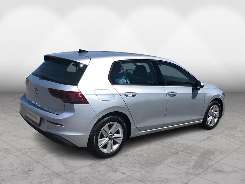 Volkswagen Golf 1.5 TSi LIFE - fotka 2 z 27