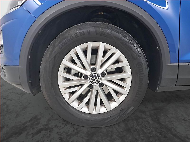 Volkswagen T-Roc (2021) 1.0 TSI, Serv.kniha - fotka 15 z 18