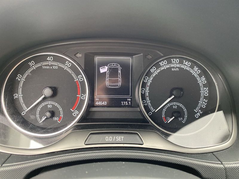 Škoda Fabia (2021) Combi 1.0 TSI Ambition + - fotka 6 z 29