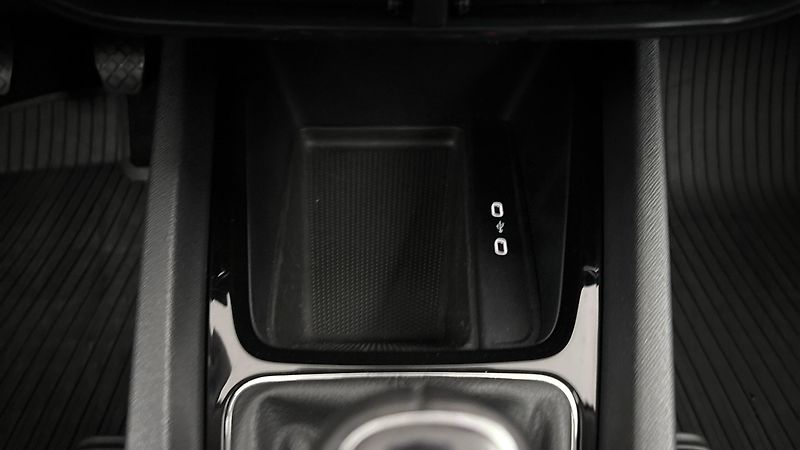 Škoda Octavia 2.0 TDI Ambition Combi - fotka 22 z 26