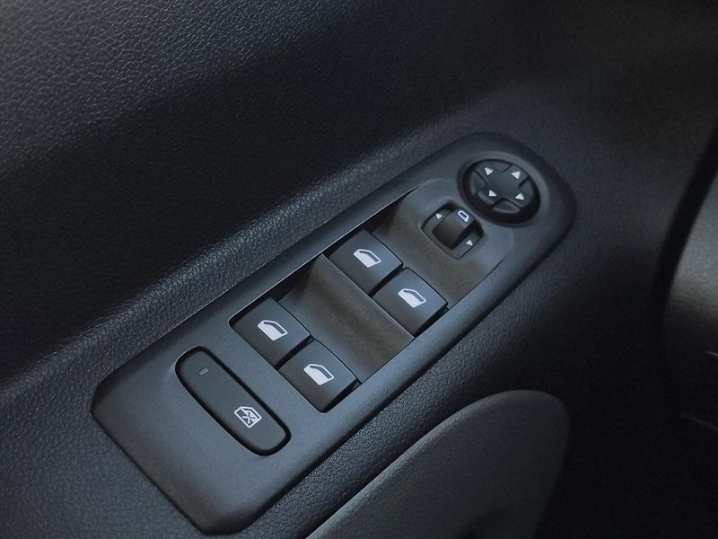Peugeot Rifter (2019) ACTIVE 1.2 PureTech 81kW, ČR, - fotka 15 z 24