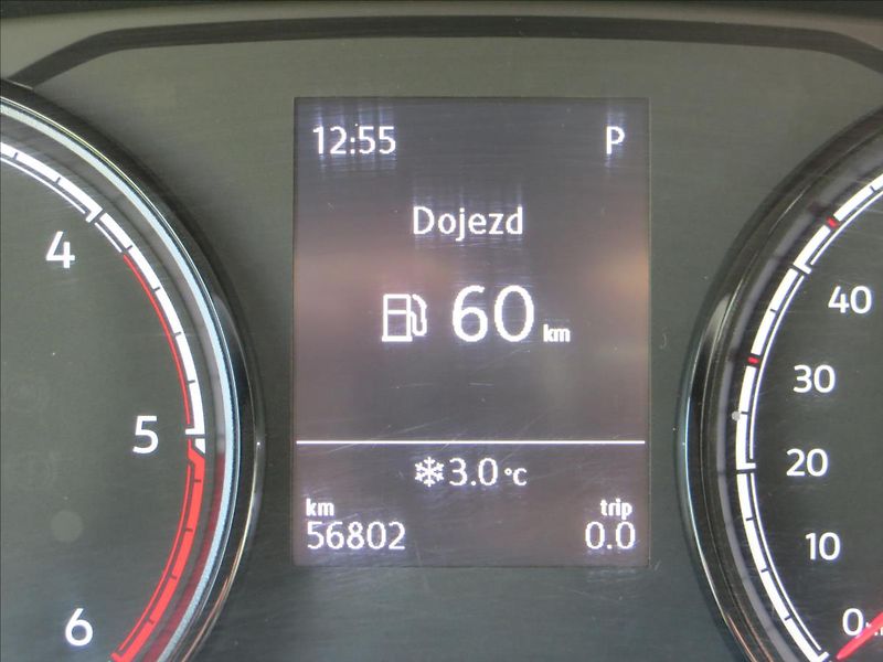 Volkswagen Transporter 2,0 TDI 110kW DSG7 - 9míst ČR - fotka 14 z 19