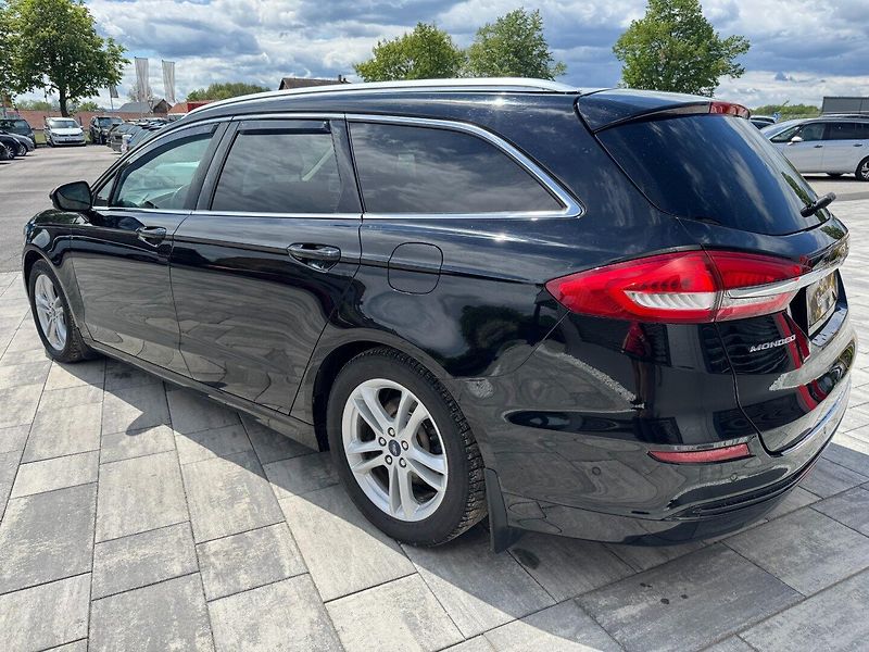 Ford Mondeo (2018) Titanium 2.0 TDCi 110kW - fotka 8 z 35