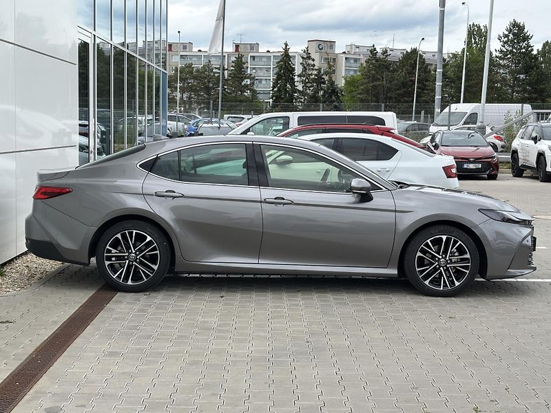 Toyota Camry (2025) PRESTIGE 2.5 HEV AT - fotka 13 z 14