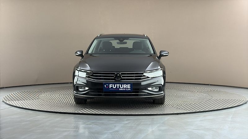 Volkswagen Passat 2.0 TDI DSG Elegance Variant - fotka 3 z 27