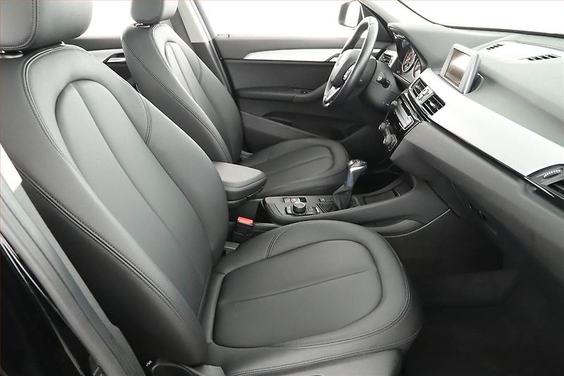 BMW X1 (2016) xDrive20i - fotka 7 z 20