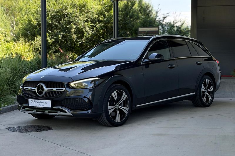 Mercedes-Benz Třídy C (2023) C 220d 4Matic Allterrain - fotka 3 z 125