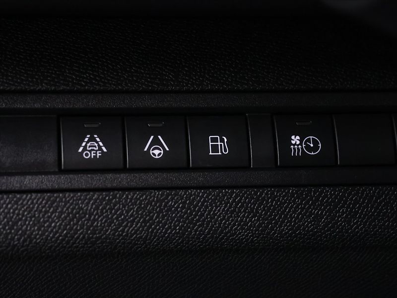 Peugeot 3008 GT 1,6 PureTech 133kW Automat - fotka 21 z 46
