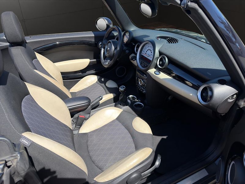Mini Cooper (2013) 90KW KLIMA VYH. SEDAČKY - fotka 18 z 26