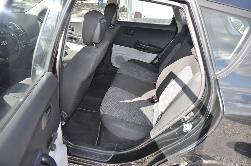 Kia Ceed 1.4i 66kW 5dv. - fotka 7 z 15