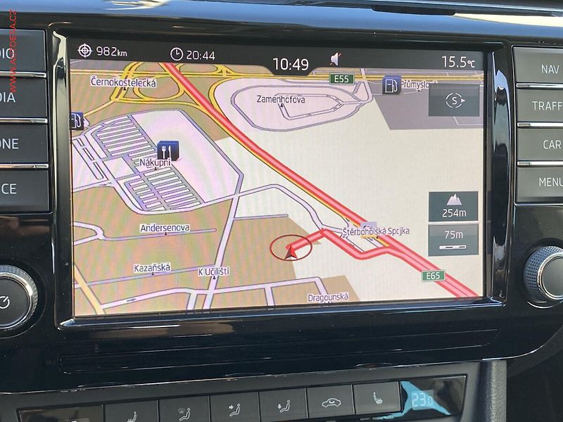 Škoda Superb (2017) 2.0 TDi, Style, DSG, bixen - fotka 17 z 19