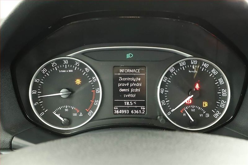 Škoda Octavia (2011) 2.0 TDI, nová STK, Tažné - fotka 8 z 12