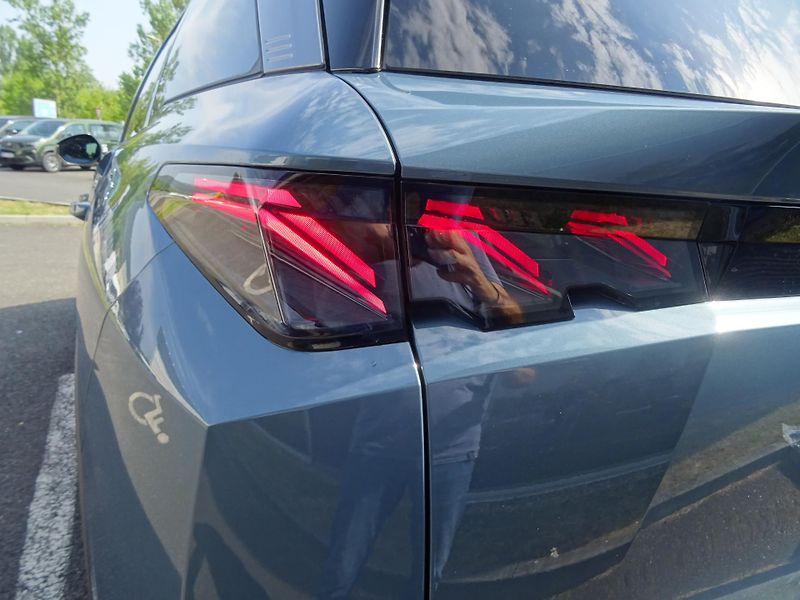 Peugeot 5008 (2026) GT Hybrid 145k e-DCS6 - fotka 48 z 49