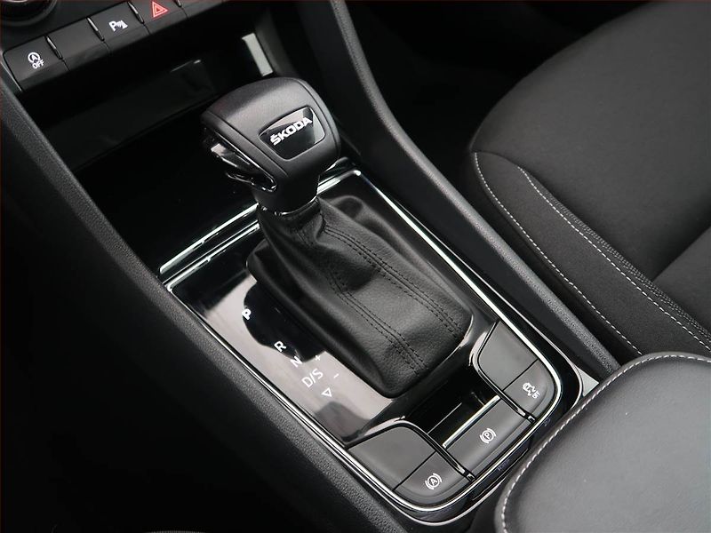 Škoda Karoq (2024) Ambition Plus 2.0 TDI - fotka 13 z 27