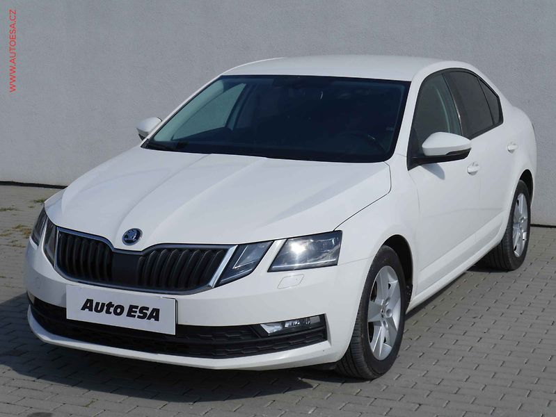 Škoda Octavia (2018) 1.6TDi, ČR, Ambition, LED - fotka 3 z 17