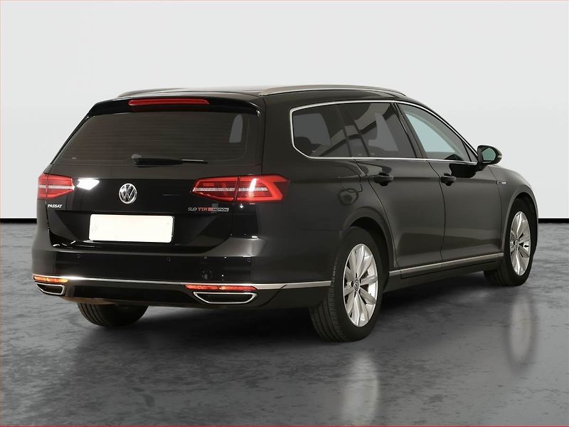 Volkswagen Passat (2016) Highline 2.0 BiTDI, 4X4 - fotka 5 z 18