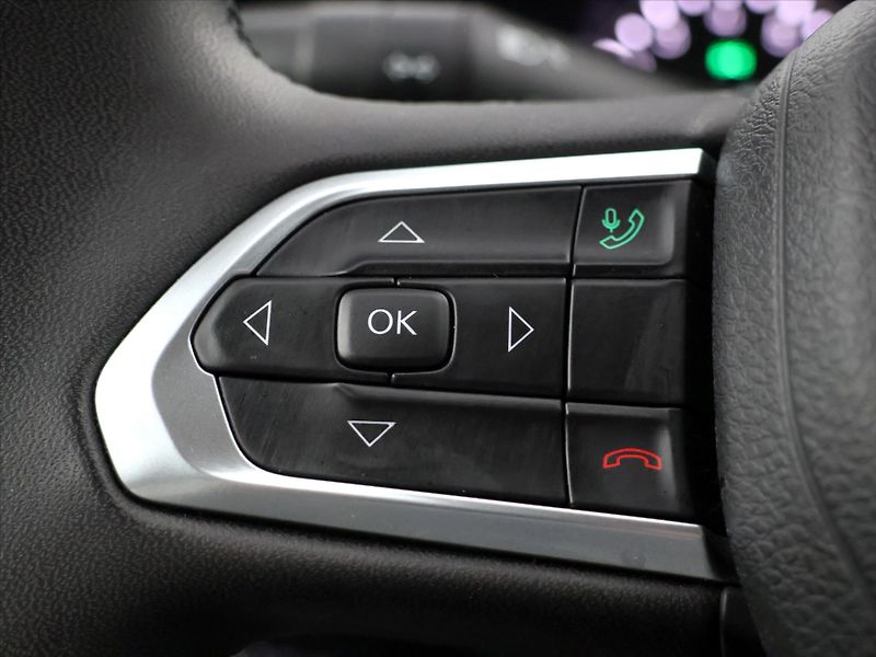Jeep Compass 1,3 MultiAir 96kW Night Eagle - fotka 22 z 40