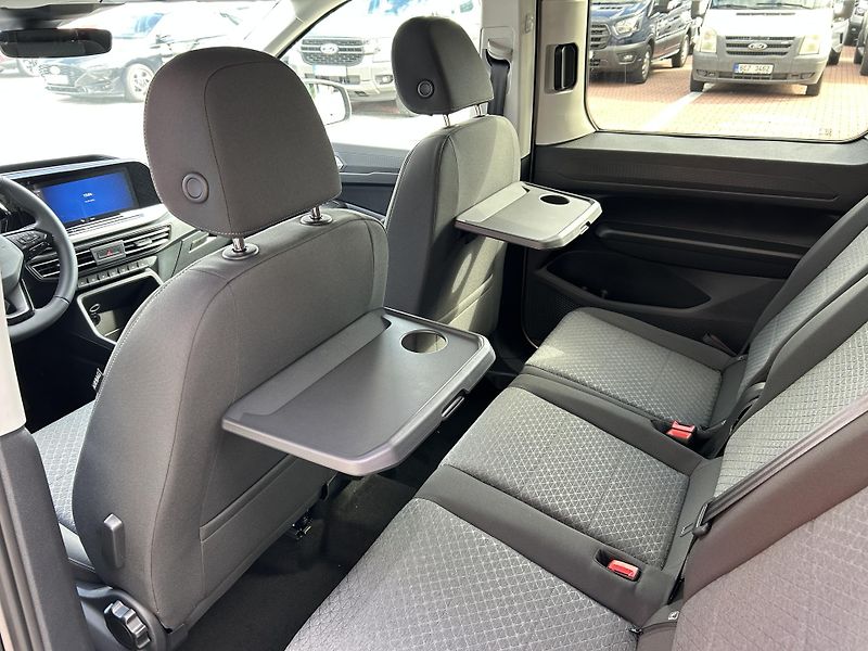 Ford Tourneo Connect 1.5 Ecoboost 110kW AT Titanium - fotka 11 z 40