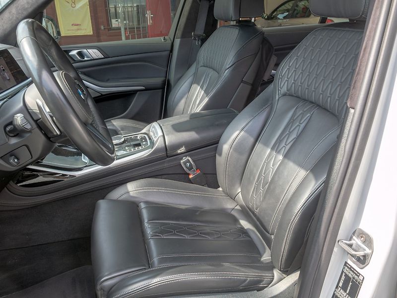 BMW X7 (2019) ČR 3.0i 250KW 7sed – INDIVIDUÁ - fotka 11 z 49