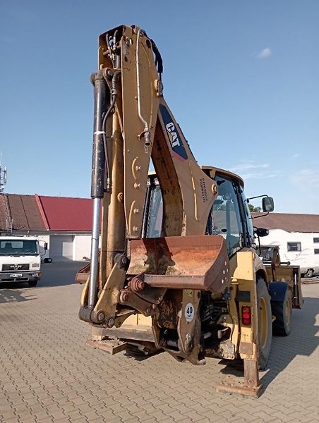 Caterpillar (2010) 432E - fotka 9 z 16